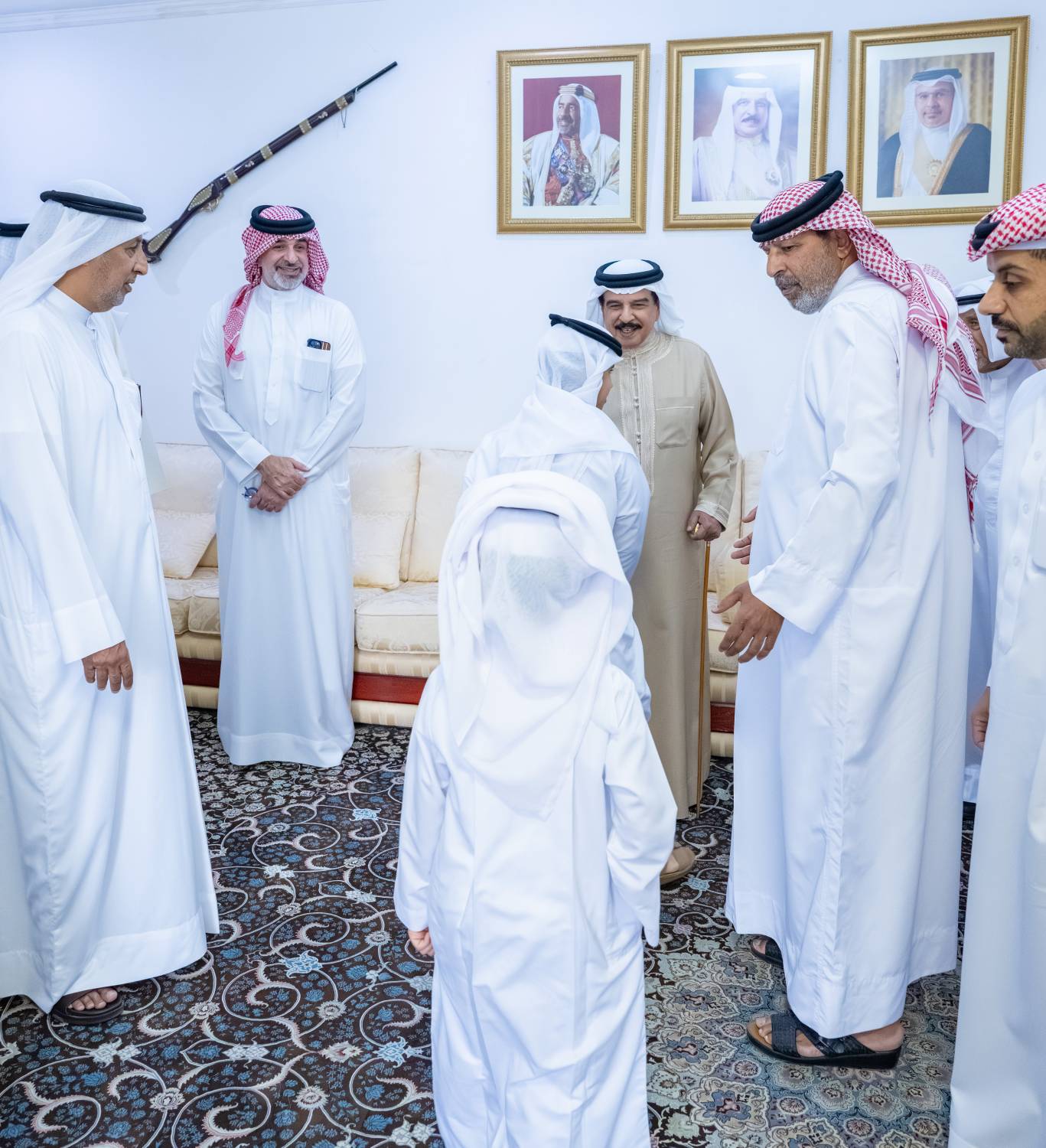 الملك يقدم التعازي والمواساة إلى أفراد عائلة النعيمي