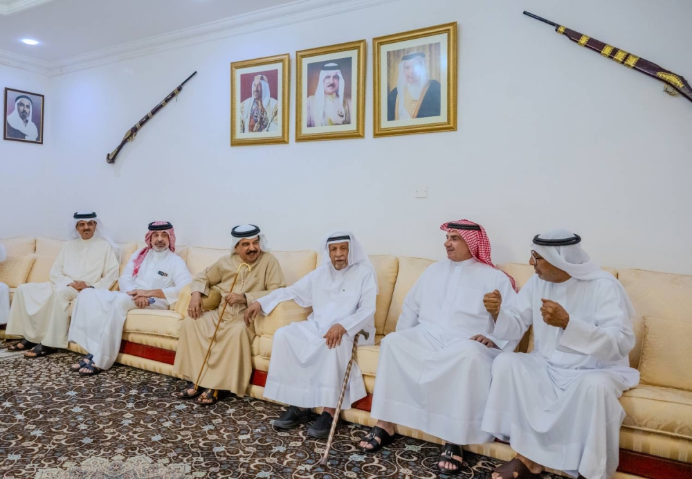 الملك يقدم التعازي والمواساة إلى أفراد عائلة النعيمي