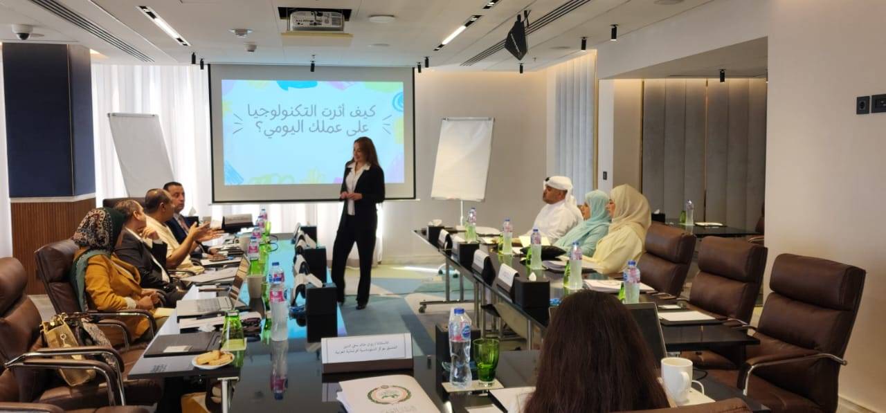 "أمانة النواب" تواصل تدريب موظفيها بمركز الدبلوماسية البرلمانية العربية بالبرلمان العربي