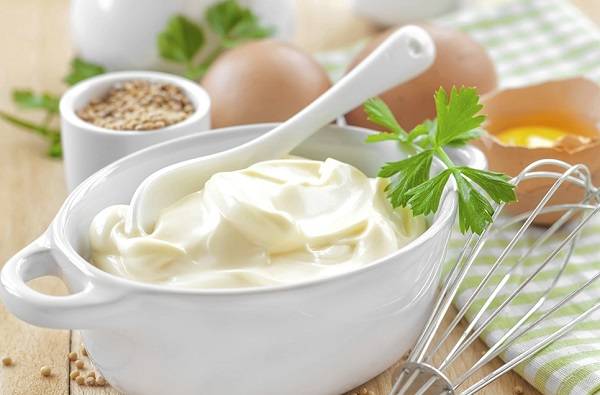 ثومية لذيذة في دقائق.. 5 وصفات سهلة بمقادير من المنزل