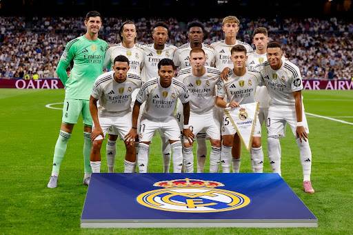 رولي يكشف تفاصيل اعتداء كارفخال في مباراة ريال مدريد ومارسيليا