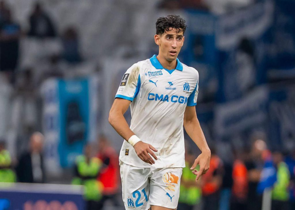 مارسيليا يراقب إصابة نايف أكرد قبل قمة باريس سان جيرمان