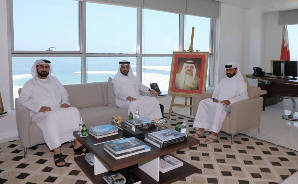 فيصل بن راشد آل خليفة يستقبل سفير دولة الإمارات لدى المملكة