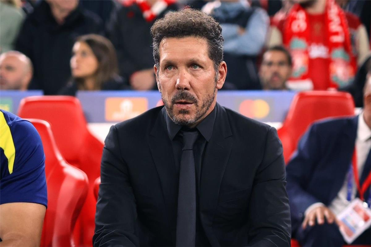 عقوبات محتملة ضد ليفربول بعد واقعة سيميوني في أنفيلد