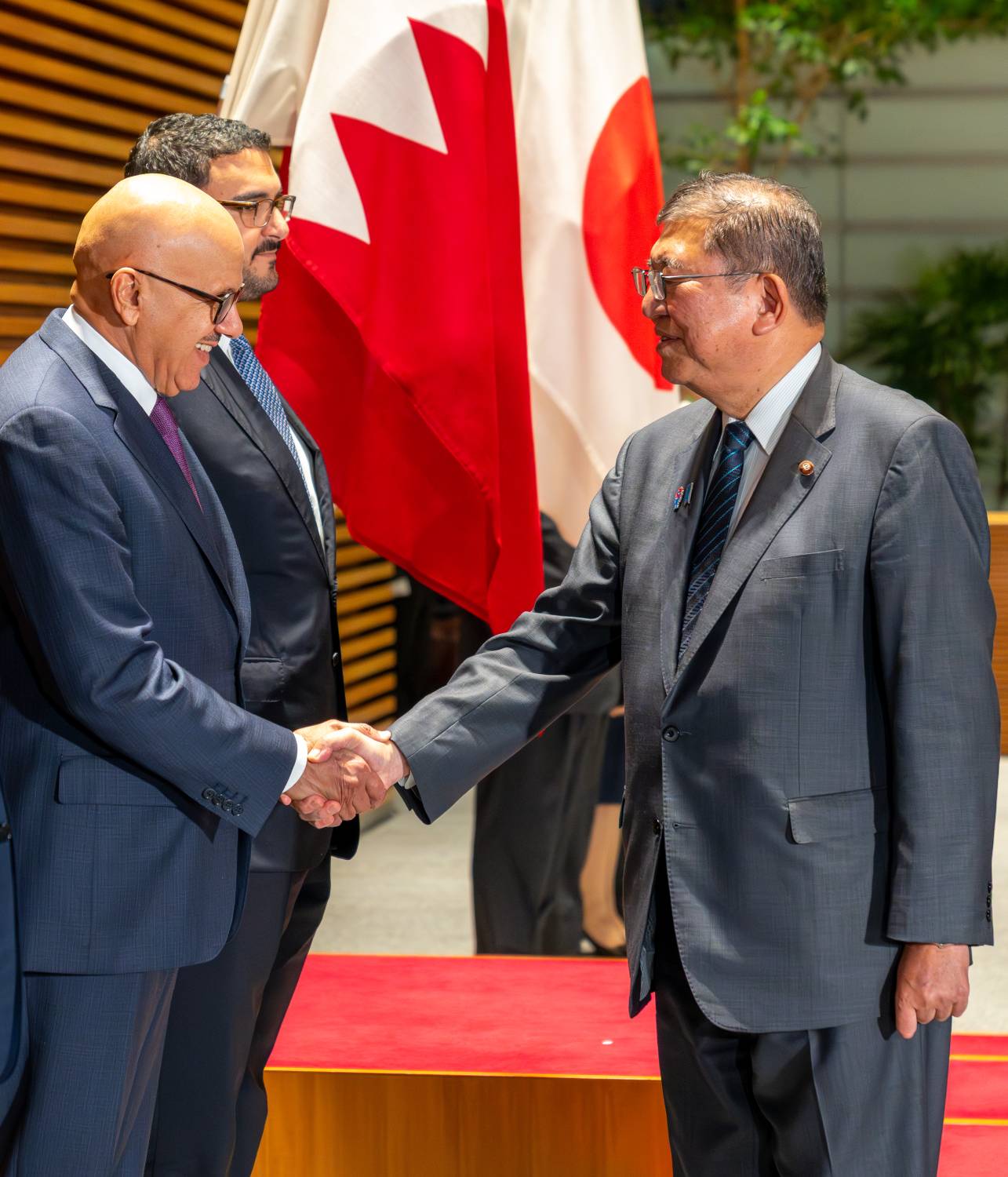 ولي العهد رئيس الوزراء: الشراكة الإستراتيجية بين البحرين واليابان تسهم في فتح آفاق جديدة بالقطاعات الحيوية