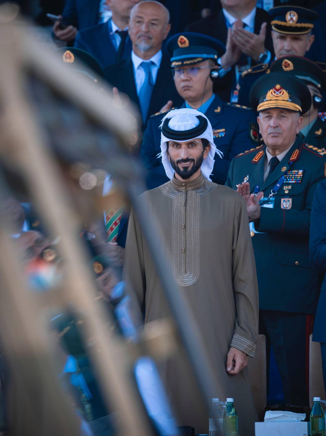 ناصر بن حمد آل خليفة يشهد العرض العسكري للقوات الصربية في بلغراد