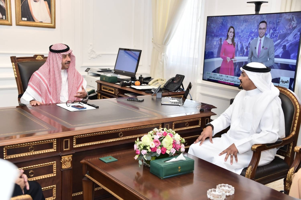 سفير السعودية  للبحرينيين عبر &laquo;الوطن&raquo;: أنا واحد منكم وفخور بأني منكم