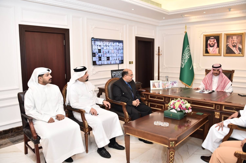 سفير السعودية  للبحرينيين عبر &laquo;الوطن&raquo;: أنا واحد منكم وفخور بأني منكم