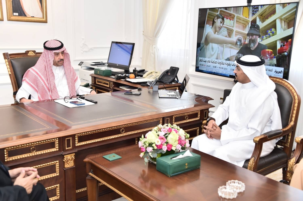 سفير السعودية  للبحرينيين عبر &laquo;الوطن&raquo;: أنا واحد منكم وفخور بأني منكم