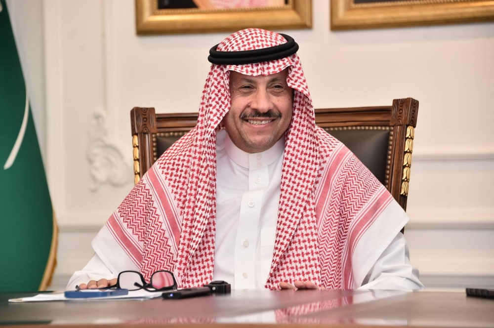 سفير السعودية  للبحرينيين عبر &laquo;الوطن&raquo;: أنا واحد منكم وفخور بأني منكم