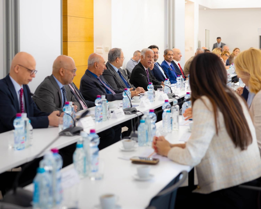 اجتماع بحريني&ndash;صربي يبحث تعزيز التعاون الاقتصادي والتجاري في قطاعات متعددة