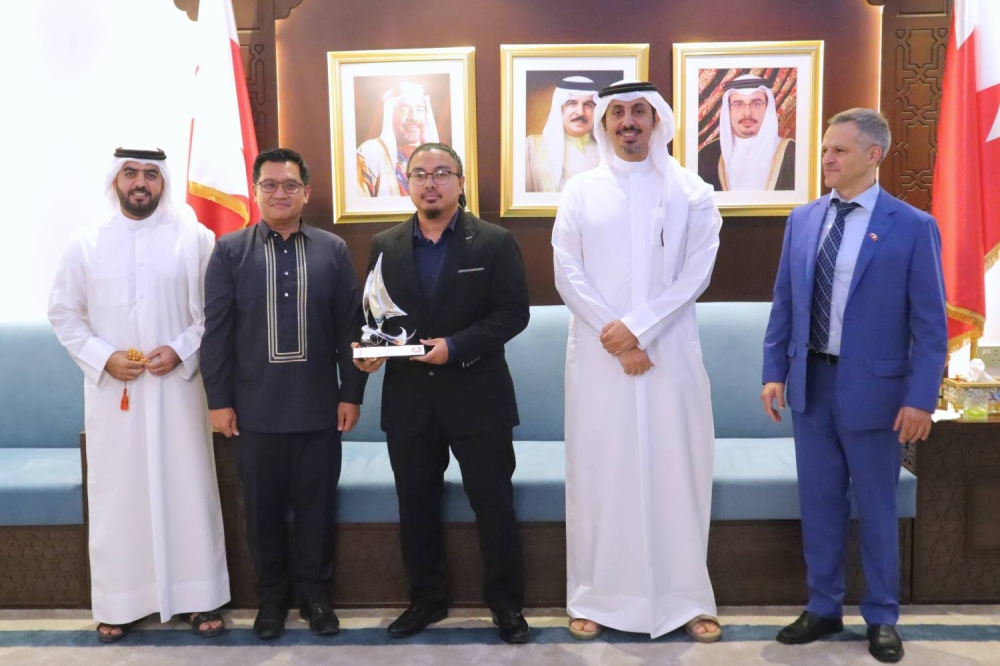 &laquo;الموروث&raquo; تكرم الفائزين في مسابقات موسم ناصر بن حمد البحري