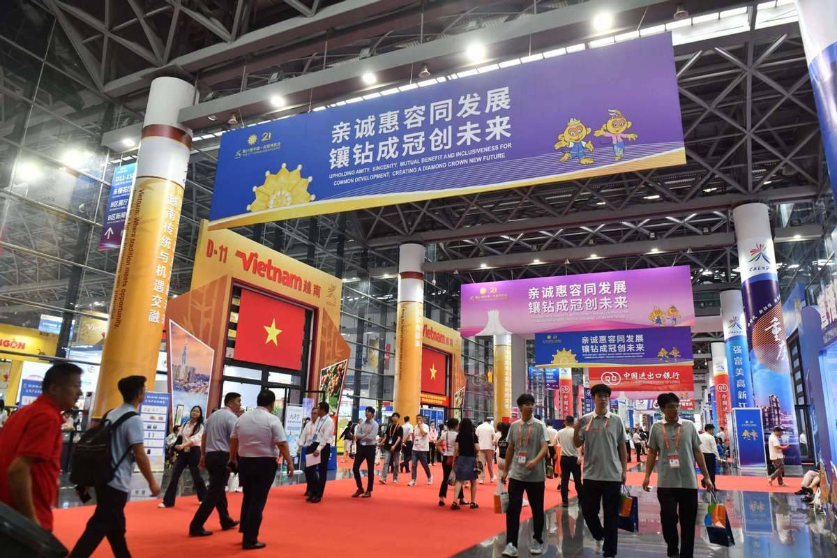 توقيع أكثر من 500 اتفاقية اقتصادية وتجارية في &laquo;معرض الصين ـ الآسيان&raquo;