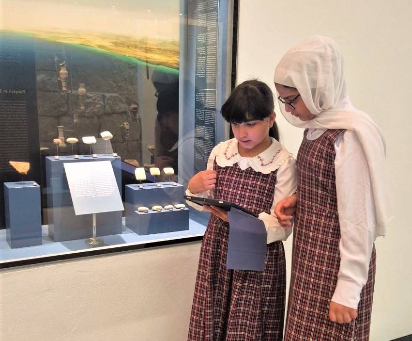 وزارة التربية والتعليم تبدأ برنامج الزيارات إلى معالم البحرين ومؤسساتها