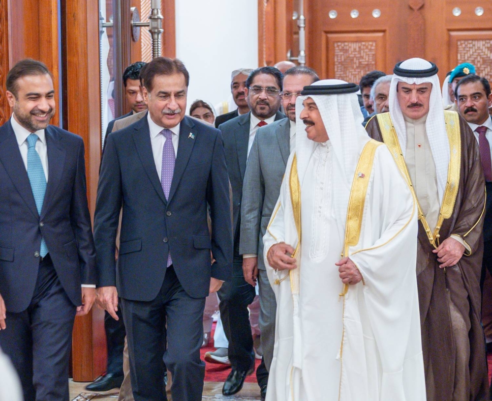 الملك يستقبل رئيس الجمعية الوطنية بجمهورية باكستان الإسلامية