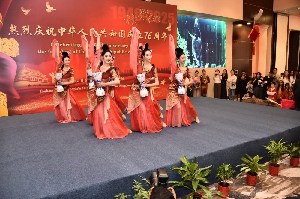 سفارة الصين في البحرين تحتفل بالعيد الوطني الـ76 لتأسيس الجمهورية