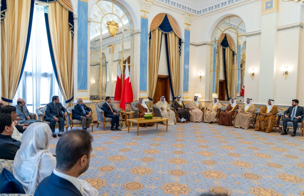 ولي العهد رئيس الوزراء يلتقي رئيس الجمعية الوطنية بجمهورية باكستان الإسلامية