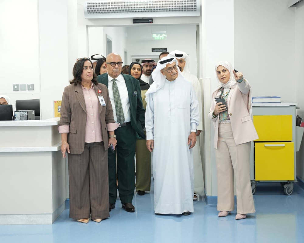 رئيس المجلس الأعلى للصحة يفتتح وحدة العناية القصوى الجديدة بمجمع السلمانية الطبي