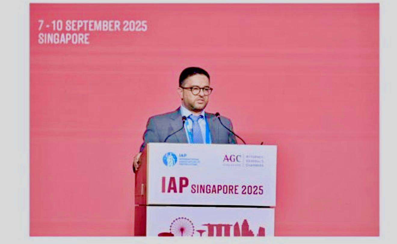 نيابة الاتجار بالأشخاص تحصل على الجائزة الدولية للتميز من الجمعية الدولية للمدعين العامين