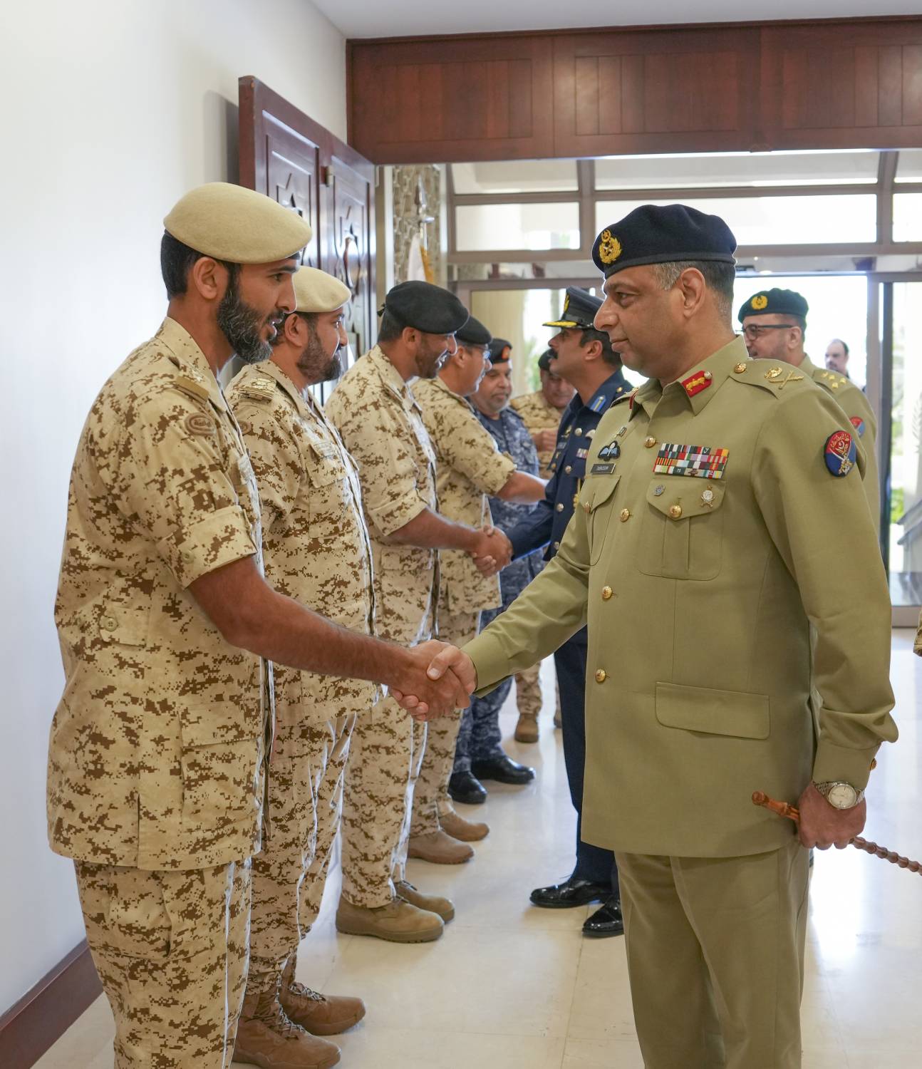 القائد العام يستقبل مديرعام الأركان المشتركة للقوات المسلحة الباكستانية