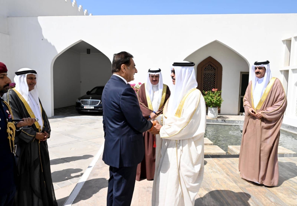 وزير الداخلية يستقبل رئيس الجمعية الوطنية الباكستانية