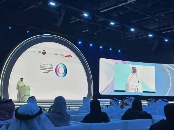 وزير المواصلات والاتصالات يشارك في مؤتمر دبي العالمي للتنقل الذاتي 2025