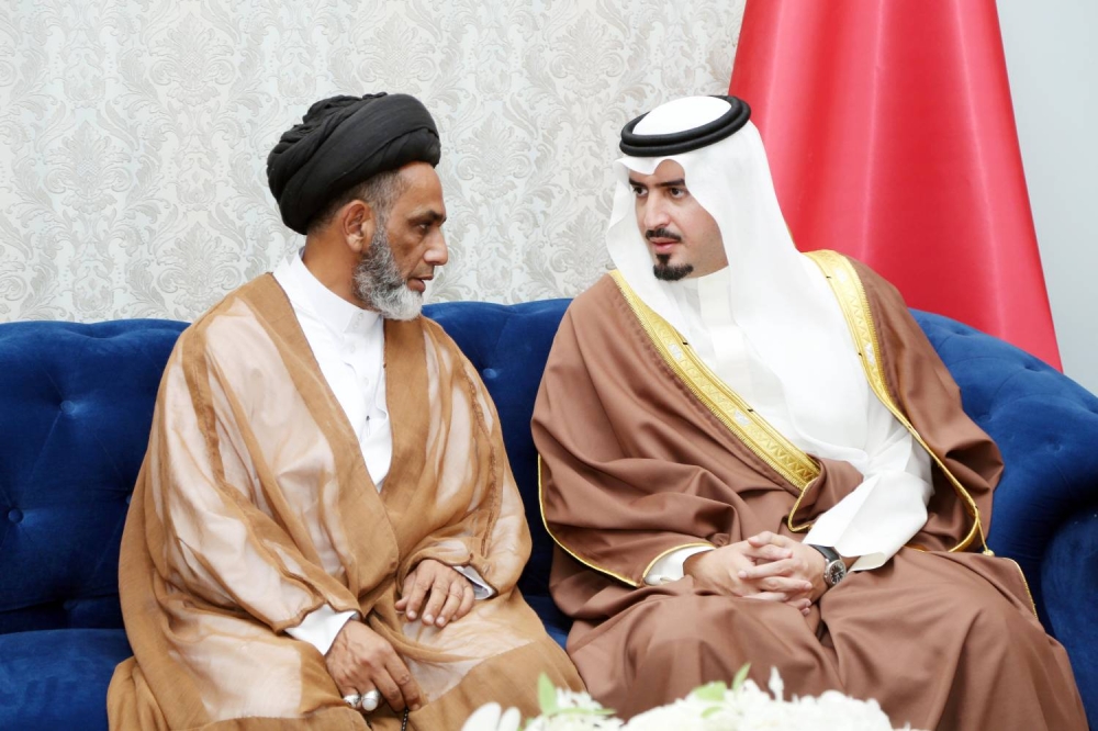 محافظ العاصمة يستقبل رواد المجلس الأسبوعي