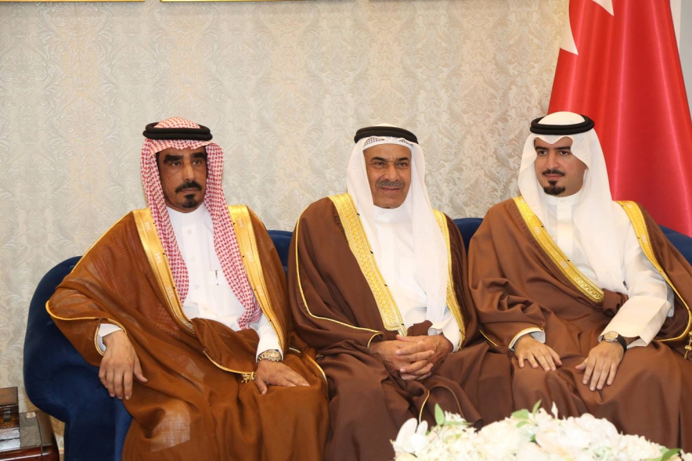 محافظ العاصمة يستقبل رواد المجلس الأسبوعي