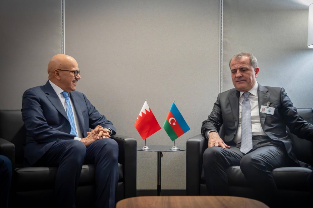وزير الخارجية يلتقي نظيره الأذربيجاني ويوقعان اتفاقية إعفاء التأشيرات الدبلوماسية