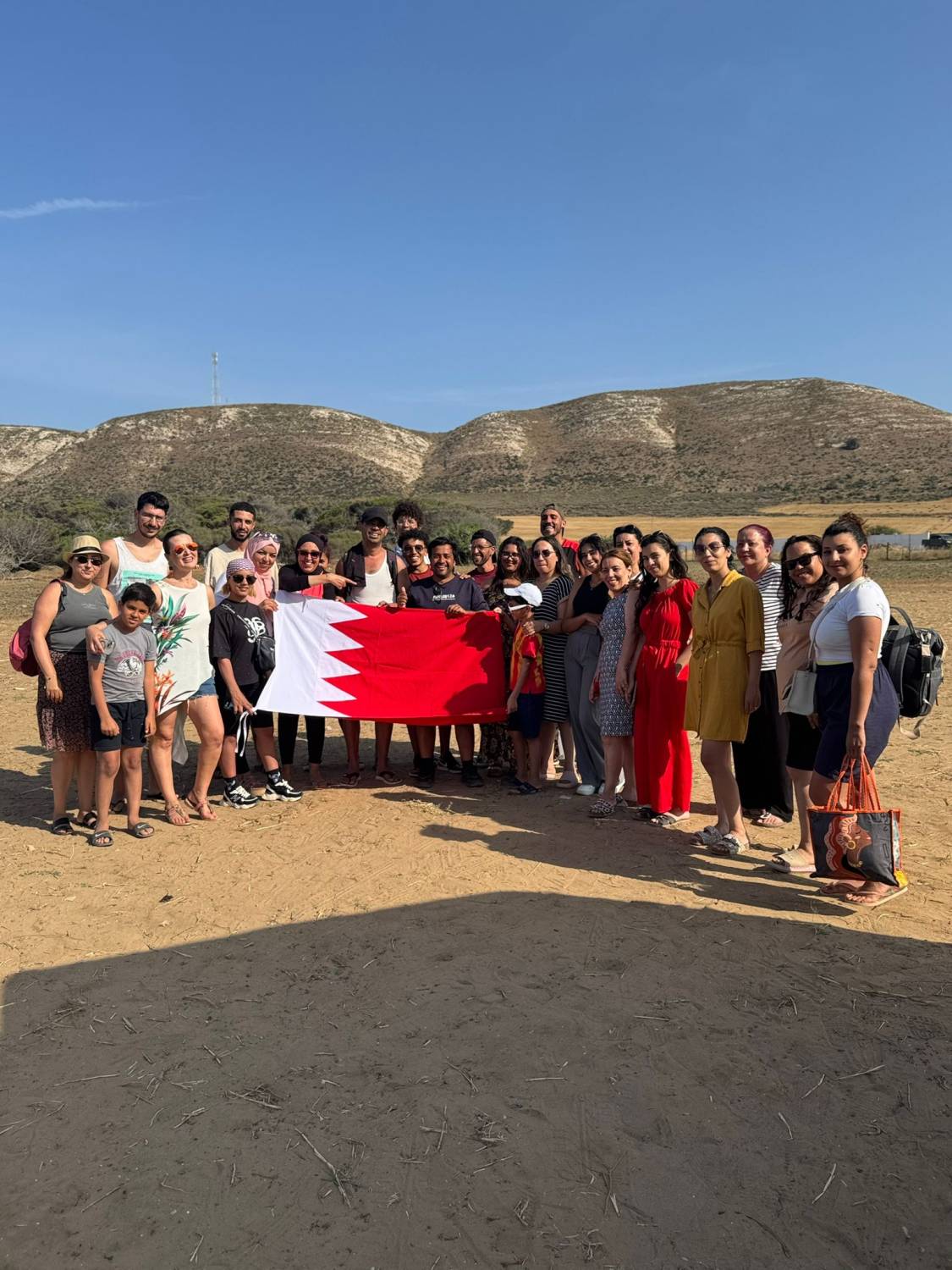 الرحالة عبدالله المدفعي يُمثّل البحرين في تجربة تطوعية بين تونس والبرازيل