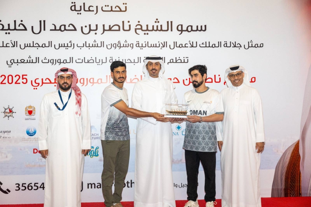 "سموم" يتوج بأول سباقات التجديف الشعبي في موسم ناصر بن حمد لرياضات الموروث البحري