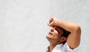 8 علامات تؤكد إصابتك بالإجهاد الحراري.. لا تتجاهلها