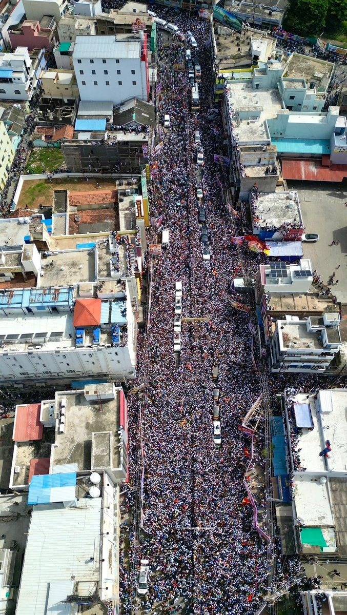 36 قتيلاً على الأقل جراء تدافع في الهند خلال تجمع انتخابي للممثل فيجاي