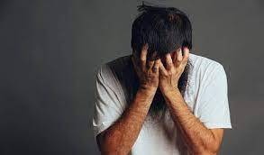 أعراض نوبات الهلع الجسدية والنفسية وكيفية التعامل معها