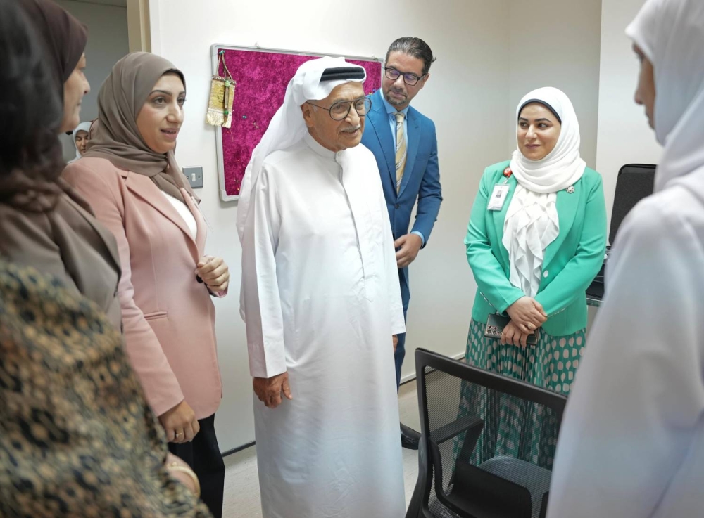 رئيس المجلس الأعلى للصحة يفتتح عيادة الفحص المبكر للسمع للمواليد الجدد بمجمع السلمانية الطبي