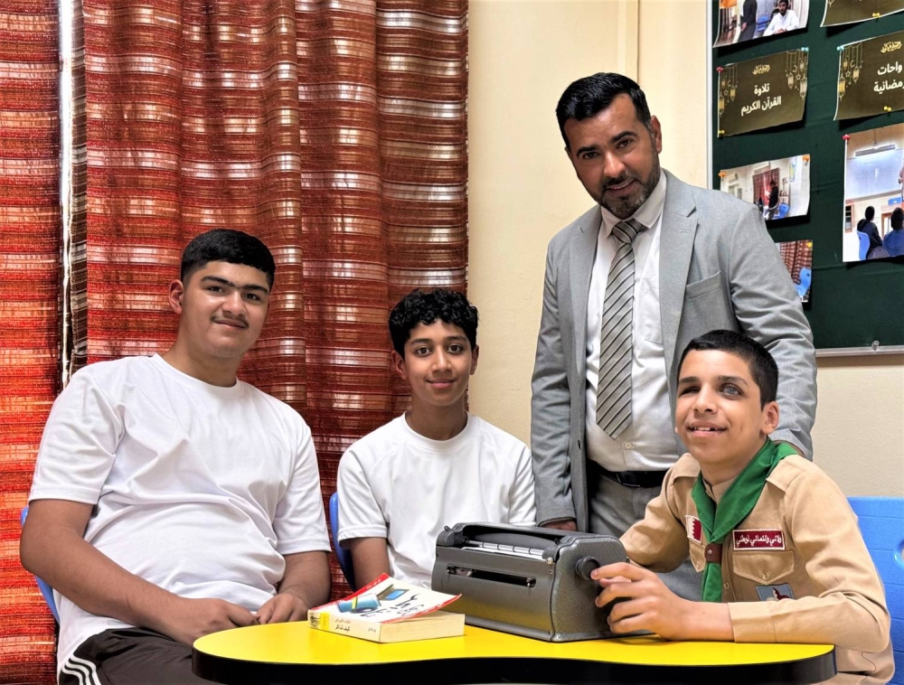 سامي يثبت أن الإعاقة لا تمنع النجاح في المدرسة والحياة