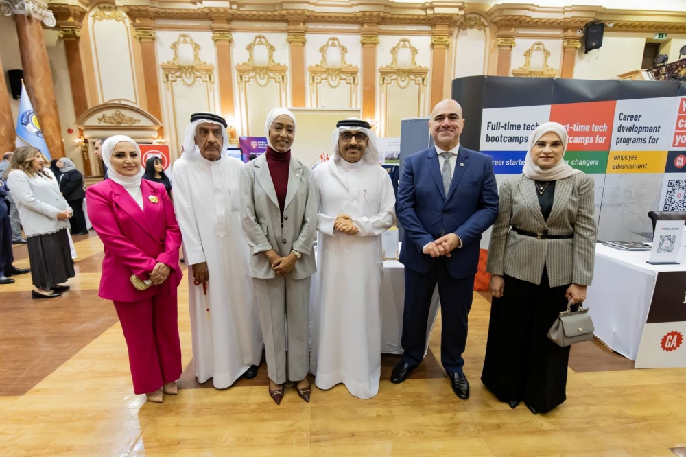 وزير التربية والتعليم يفتتح معرض التعليم العالي في نادي الخريجين