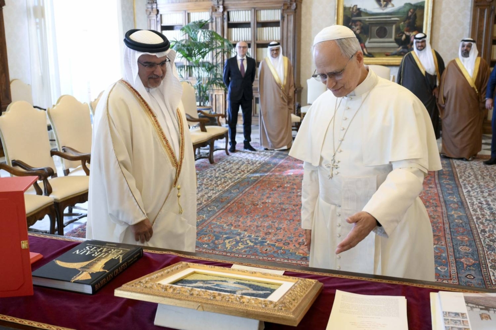 ولي العهد رئيس الوزراء يلتقي قداسة البابا ليو الرابع عشر بابا الفاتيكان