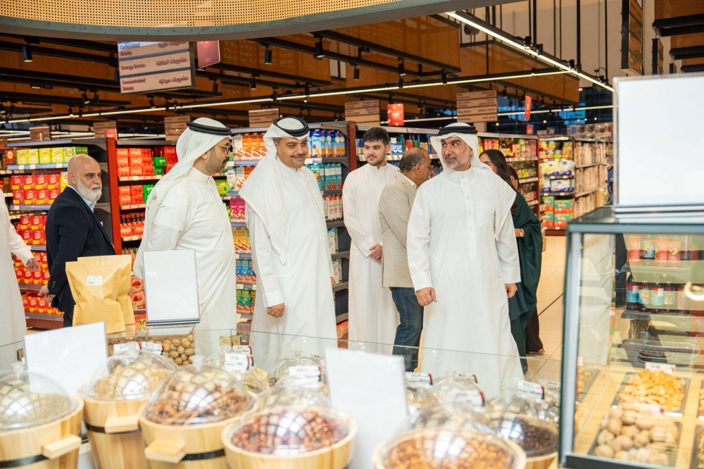 سوسن عيسى تفوز بسيارة تويتا RAV4 من مالتي ماركت