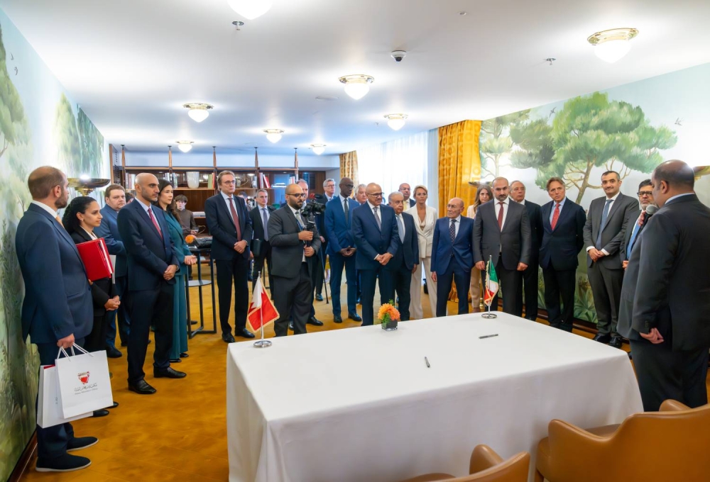 وزير المالية والاقتصاد الوطني يشهد مراسم التوقيع على عدد من الاتفاقيات