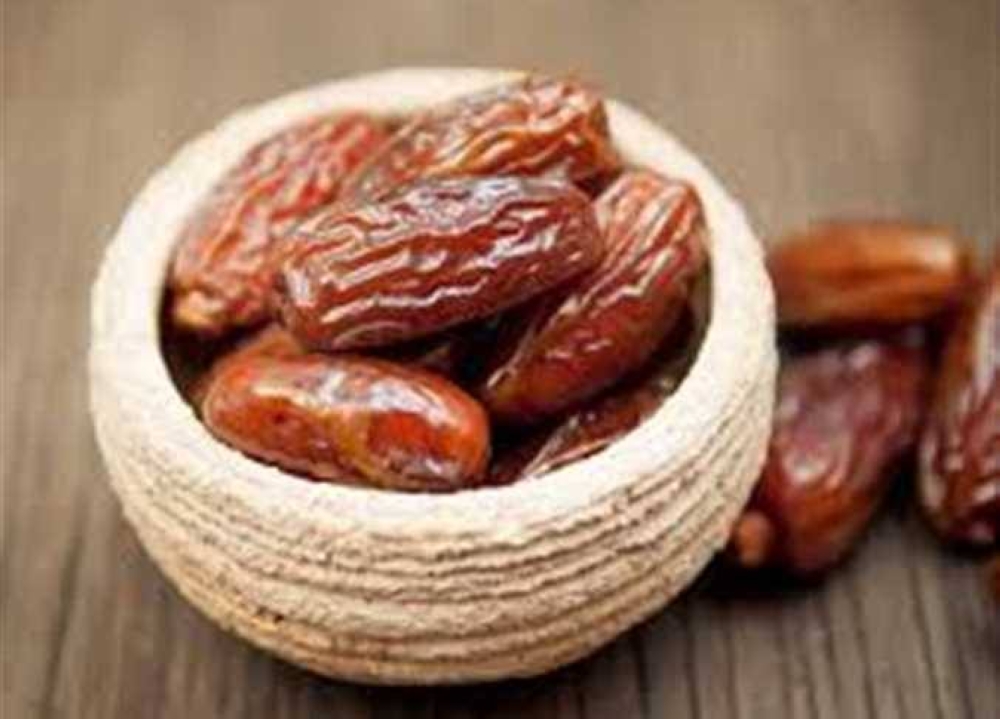 أسرار تخزين البلح في الفريزر لفترات طويلة.. وكيف تحولينه إلى رطب؟