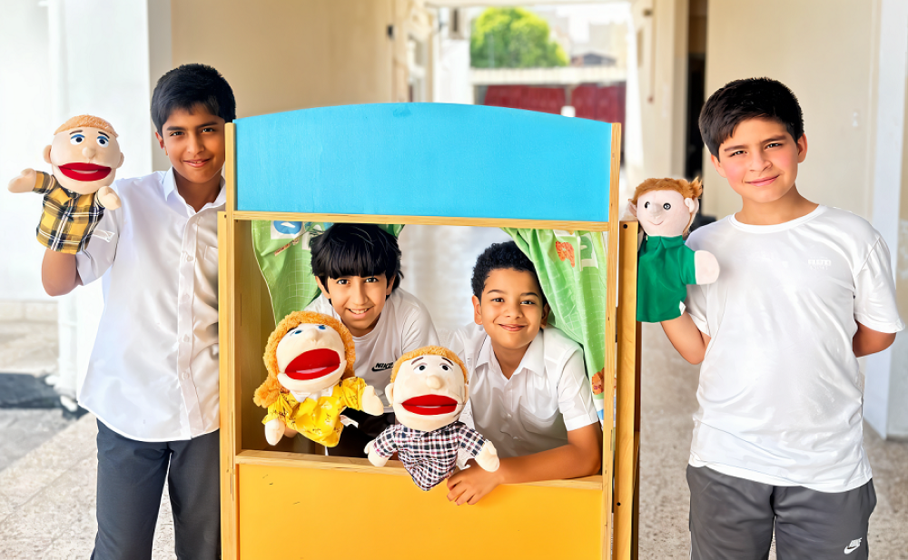 مسرح العرائس لترسيخ قيم المواطنة في مدرسة جدحفص الابتدائية للبنين