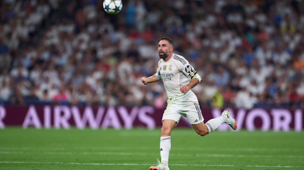 "يويفا" يعاقب كارفاخال بالإيقاف مباراتين بعد طرده أمام مارسيليا