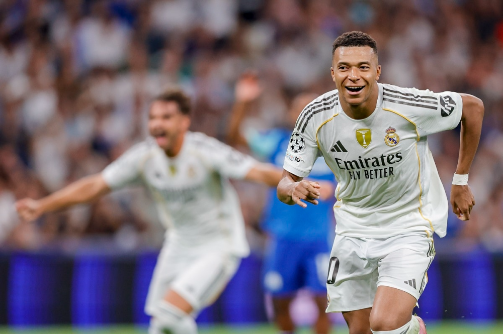 كيليان مبابي يتألق بـ23 هاتريك ويواصل مطاردة أساطير دوري الأبطال