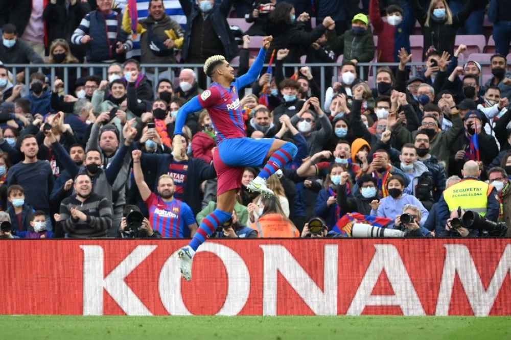 برشلونة تحت أنظار أندية البريميرليج بسبب أراوخو