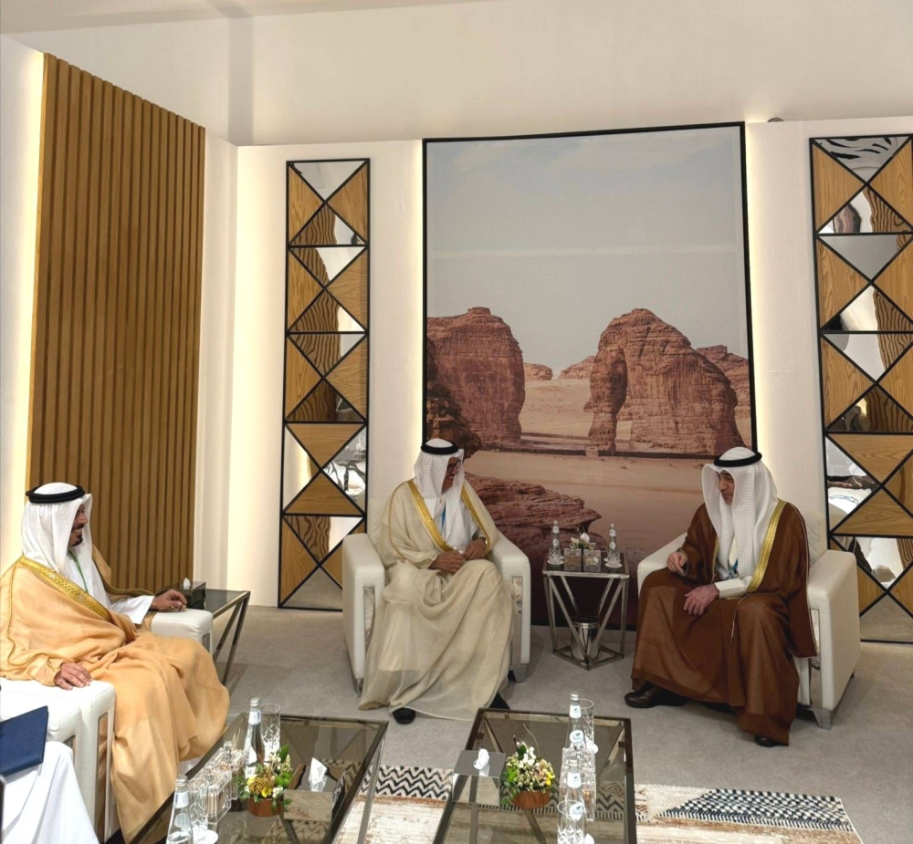 وزير الخارجية يلتقي مع النائب الأول لرئيس الوزراء وزير الداخلية بدولة الكويت الشقيقة