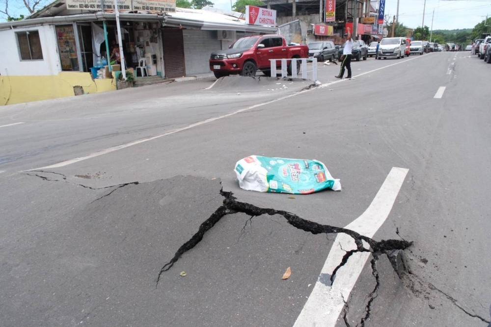 زلزال بقوة 6.9 درجات يضرب الفلبين ويخلّف دماراً واسعاً