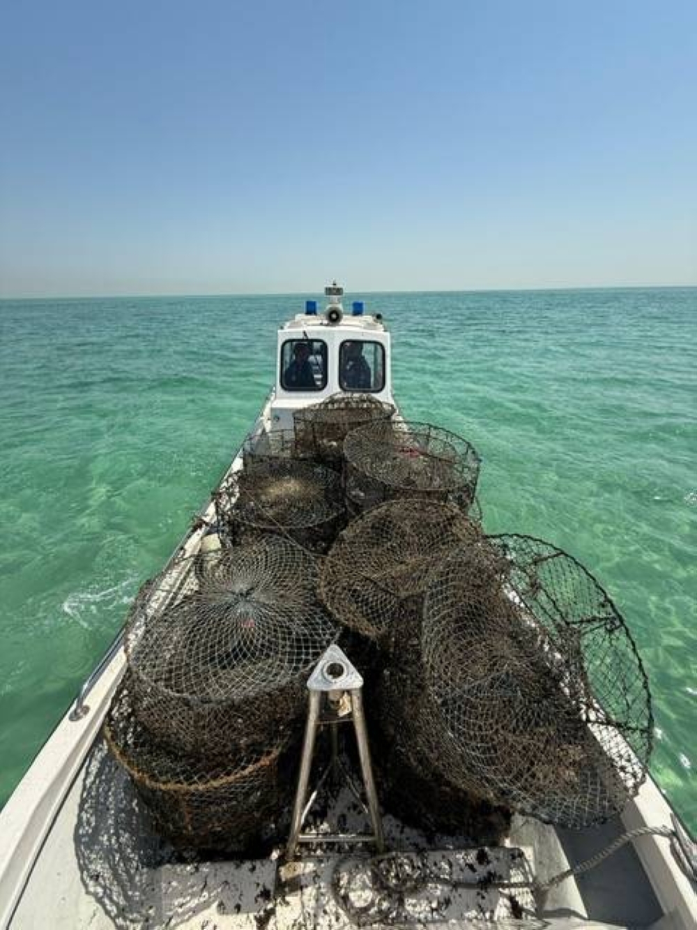 خفر السواحل تضبط 433 مصيدة وشباك صيد مخالفة خلال شهر سبتمبر