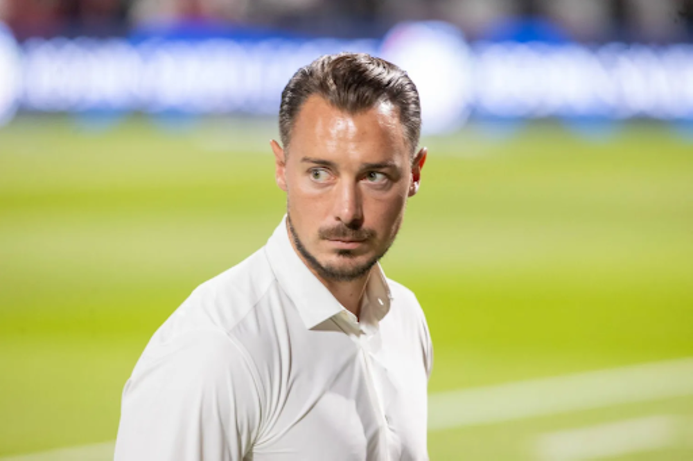 خطة الأهلي السعودي خلال التوقف الدولي تكشف توجهات يايسله