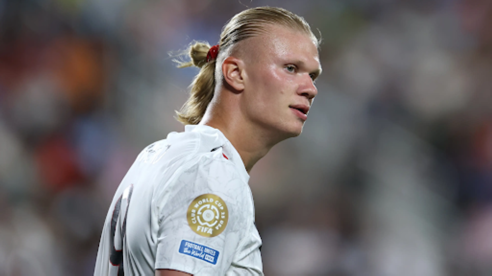 هالاند يكشف عن أكبر مخاوفه ويستعيد ذكرى صديقه الراحل